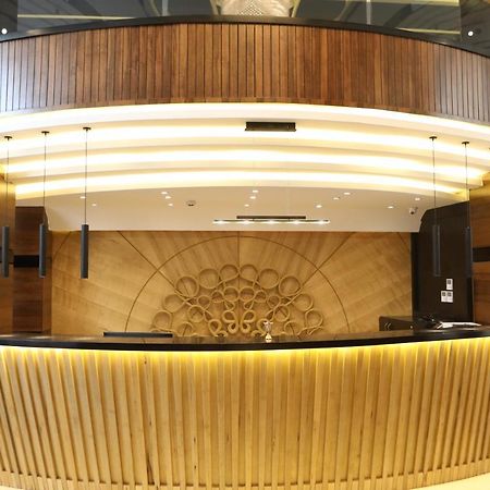 فندق صحارى الخليج Sahara Gulf Hotel Apartments アンマン エクステリア 写真