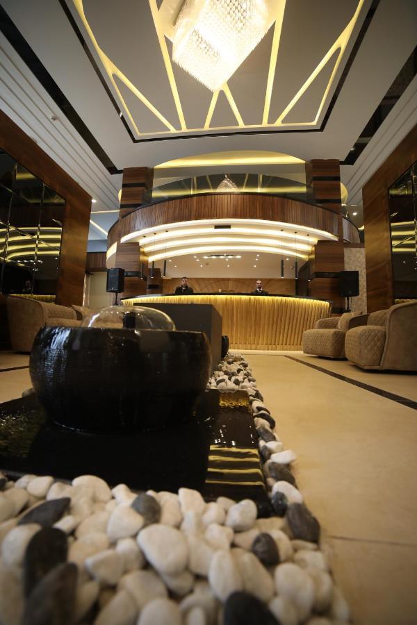 فندق صحارى الخليج Sahara Gulf Hotel Apartments アンマン エクステリア 写真