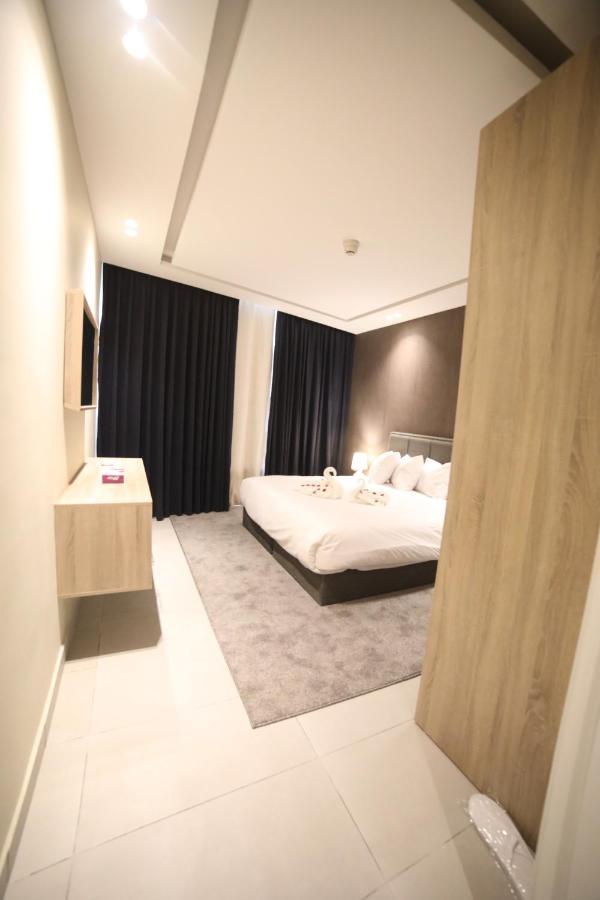 فندق صحارى الخليج Sahara Gulf Hotel Apartments アンマン エクステリア 写真